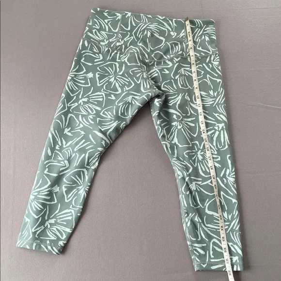 Athleta Capris Leggings - Picture 5 of 8